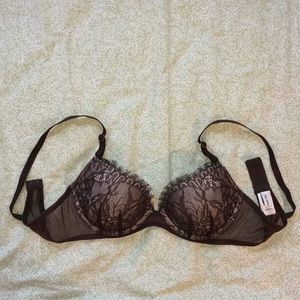 Vera Wang beautiful lace bra